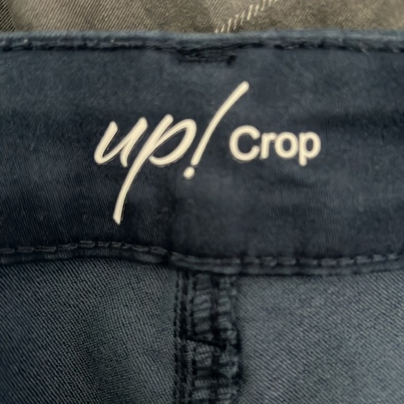Up! Crop Women's Pants - Picture 3 of 4